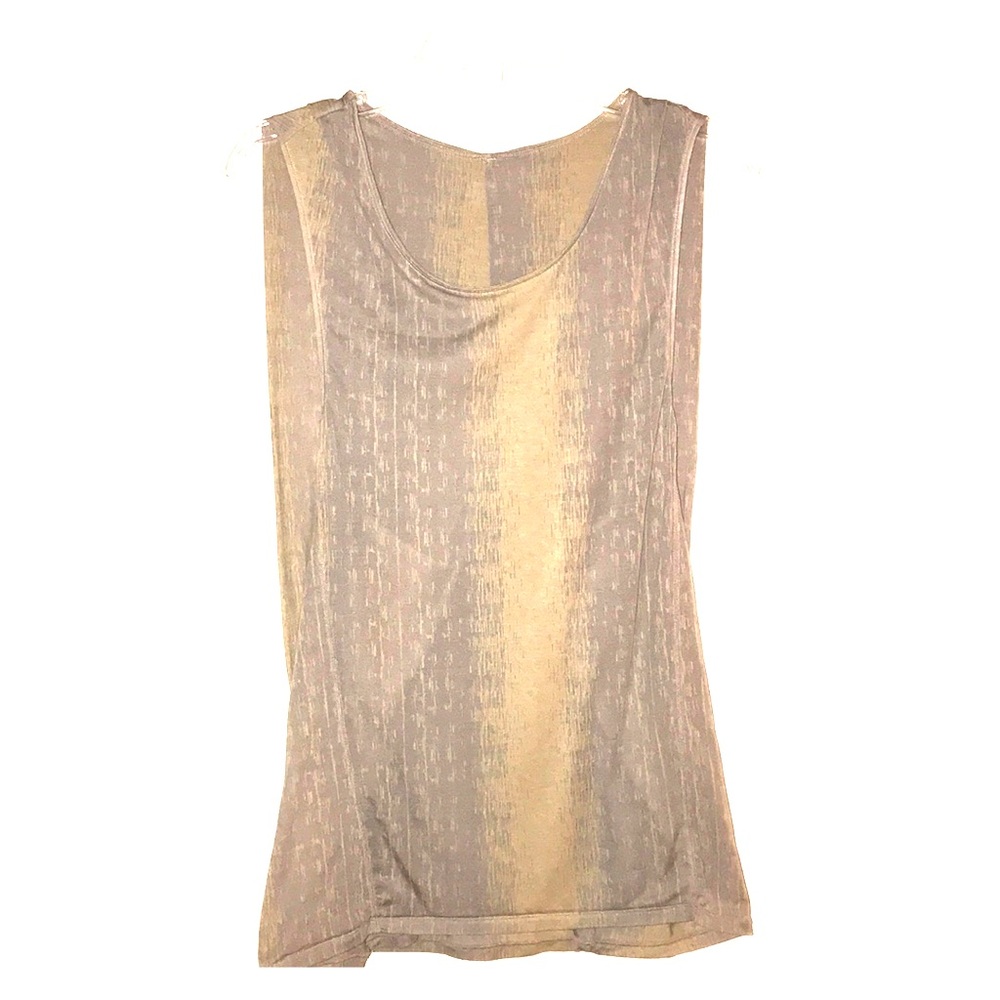 Gorgeous Lululemon draped back sleeveless top